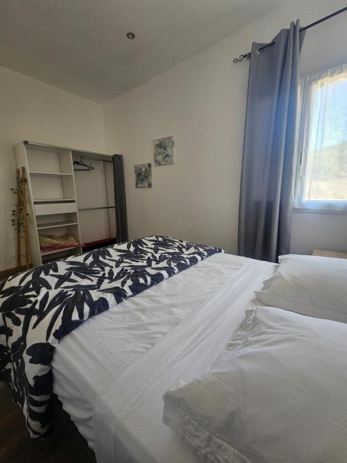 La Pergola 2 Apartment ลาการ์ดอัดเดมาร์ ภายนอก รูปภาพ